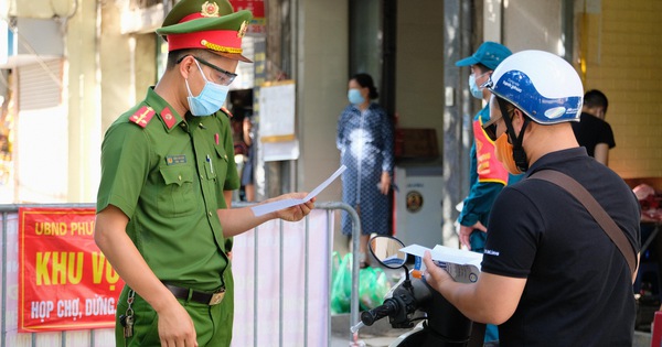 Hà Nội hỏa tốc yêu cầu siết chặt việc cấp, sử dụng giấy đi đường