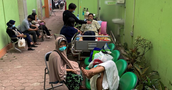 Indonesia chới với trong dịch, Mỹ cam kết chuyển gấp 4 triệu liều vắc xin - Vimarsana News