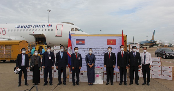 TP.HCM đang tích cực tìm nguồn cung thuốc điều trị COVID-19 từ quốc tế - Vimarsana News