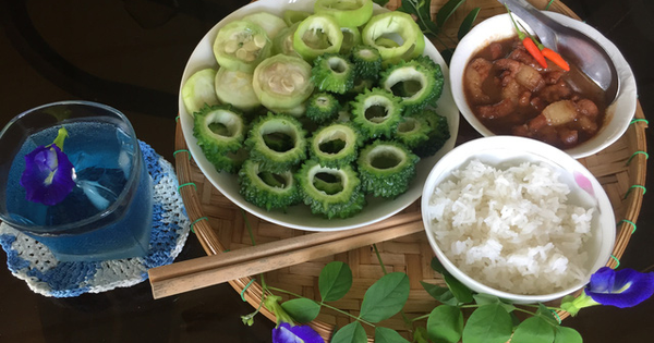 Về quê 'an dưỡng', hạnh phúc những bữa cơm rau trái vườn nhà - Vimarsana News
