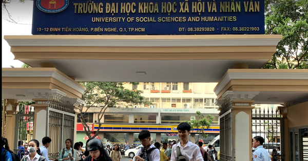 Thí sinh gặp khó khi nộp hồ sơ xác nhận nhập học đại học qua bưu điện - Vimarsana News