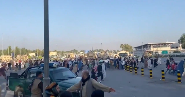 Nhiều nước gấp rút sơ tán người khỏi Afghanistan, Nga cũng đổi ý - Vimarsana News