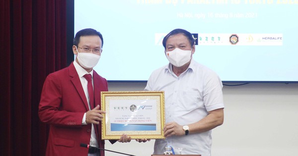 Tặng 15 triệu đồng cho VĐV người khuyết tật Việt Nam trước khi tham dự Paralympic Tokyo - Vimarsana News