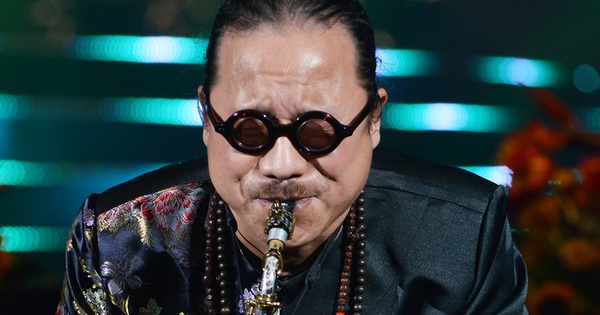 Nghệ sĩ saxophone Trần Mạnh Tuấn bị đột quỵ, hiện đang điều trị tại Bệnh viện Quân y 175 - Vimarsana News