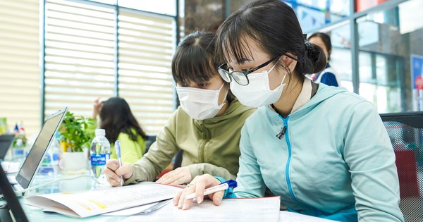 Tuyển sinh đại học, cao đẳng 2021: Nhập học bằng học bạ thấp kỷ lục - Vimarsana News