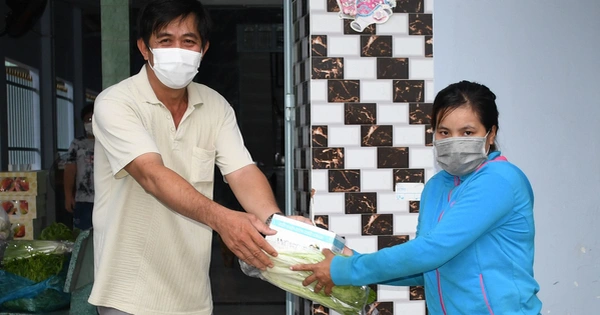 Tình người nơi tuyến đầu phòng chống dịch COVID-19: Sài Gòn, những trái tim sẻ chia - Vimarsana News