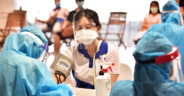 Chuẩn bị năm học mới: UBND TP.HCM chỉ đạo tiêm đủ 2 mũi vắc xin cho giáo viên - Vimarsana News
