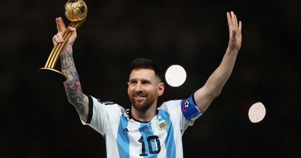 Messi là cầu thủ đầu tiên giành 2 Quả bóng vàng World Cup - Tuổi ...