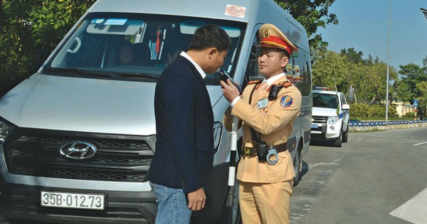 Từ ngày 1-3, người vi phạm giao thông ở Hà Nội có thể ngồi nhà nộp phạt