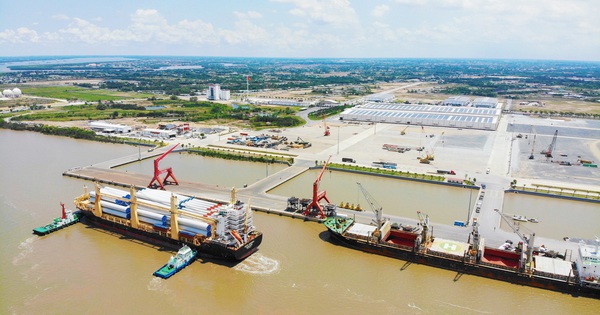 Đề xuất mạng lưới 'bus container' để đẩy mạnh logistics Đồng bằng sông Cửu Long - Tuổi Trẻ Online