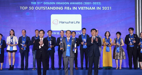 Hanwha Life Việt Nam nhận giải thưởng Rồng Vàng lần thứ 8