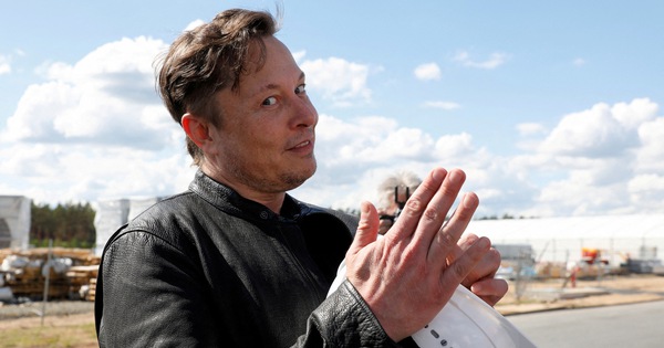 Billionaire Elon Musk collects money to buy Twitter