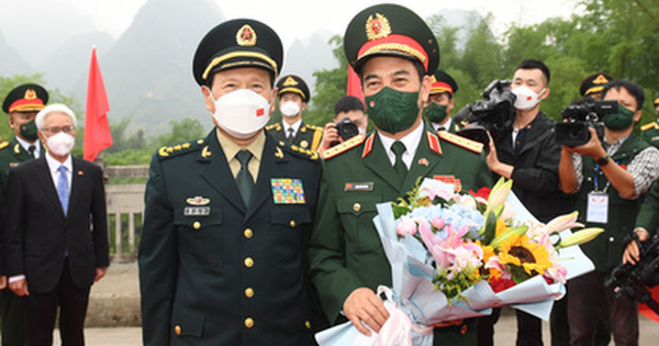 Defense Ministers of Vietnam and China hold talks to jointly build a peaceful and stable border