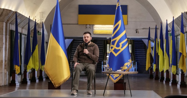 The President of Ukraine holds a press conference from the subway station