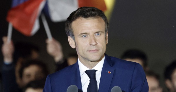 President Macron faces the challenge of healing the country in his 2nd term