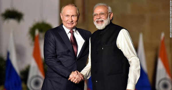 Why is India both buying cheap oil from Russia and making good friends with the US?