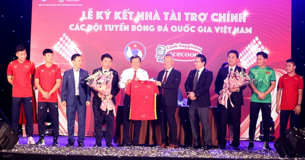 Acecook 繼續贊助越南國家足球隊