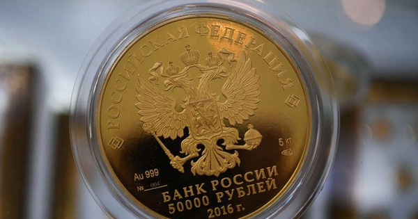 Russia considers using gold ‘back’ for the ruble?
