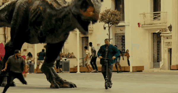'Jurassic World: Dominion' hé lộ cảnh khủng long tấn công loài người