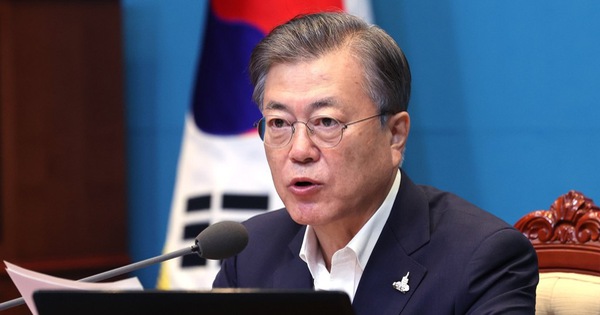 May 1st: The President of South Korea pays tribute to workers during the pandemic