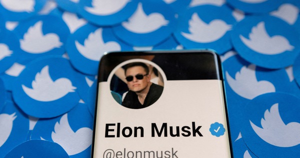 Elon Musk postponed buying Twitter, stock price slid to the bottom