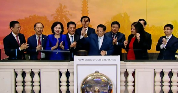Significance of the bell ringing ritual at the New York Stock Exchange