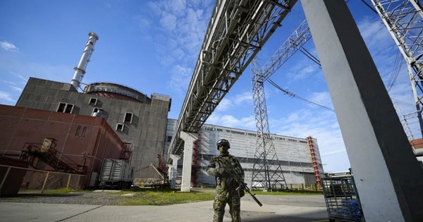 The Zaporizhzhia nuclear power plant operates under the supervision of Russian soldiers