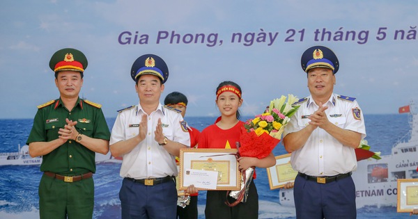 Nữ sinh lớp 7 giành giải nhất cuộc thi ‘Em yêu biển, đảo quê hương’