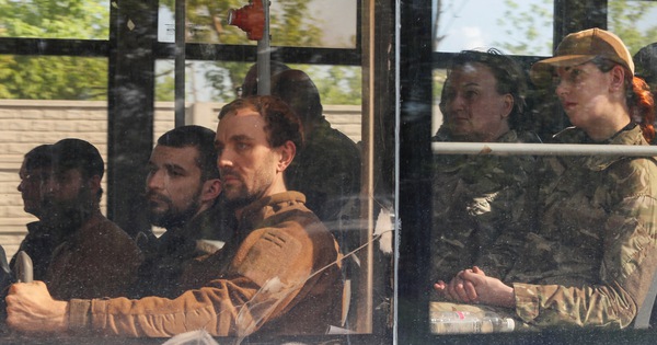 WORLD NEWS May 21: The last gunmen of Azov battalion surrender