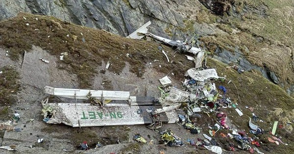 Nepal removes 14 bodies in plane crash from the scene