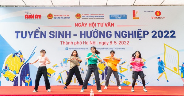 thumbnail - Hôm nay, nhiều hoạt động thiết thực trong Ngày hội Tư vấn Tuyển sinh Hướng nghiệp tại Hà Nội