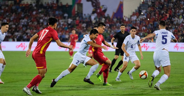 thumbnail - U23 Việt Nam bị cầm hòa 0-0 trong thế trận bế tắc