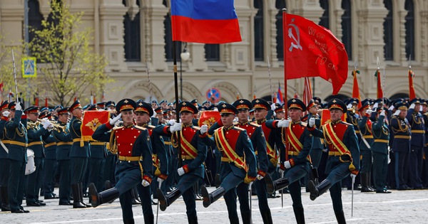 Russia parades to celebrate 77th anniversary of Victory Day: Canceled air show because of bad weather