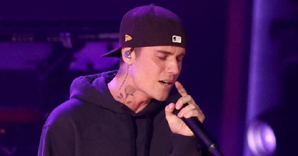 Justin Bieber phải hủy diễn vì bị liệt nửa mặt - Tuổi Trẻ Online