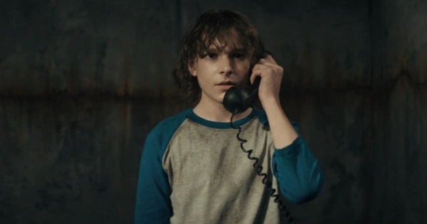'Điện thoại đen': Phim kinh dị về 'hành trình tự cứu lấy mình'