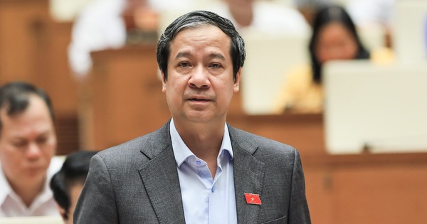 Bộ trưởng Nguyễn Kim Sơn đề xuất miễn học phí cho học sinh cấp 2 cả nước