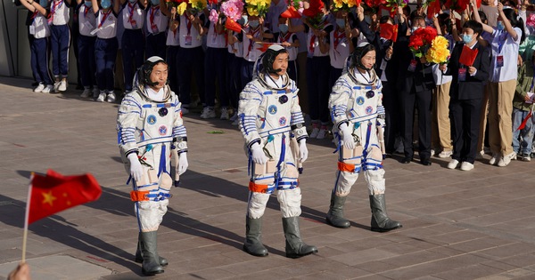 China launches spacecraft, takes 3 astronauts to ‘Tian Cung’