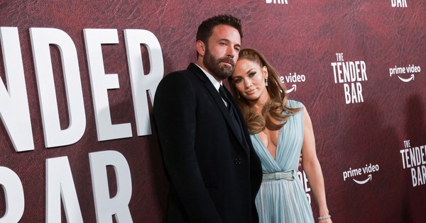 Sau 20 năm, cuối cùng Jennifer Lopez đã cưới diễn viên Ben Affleck