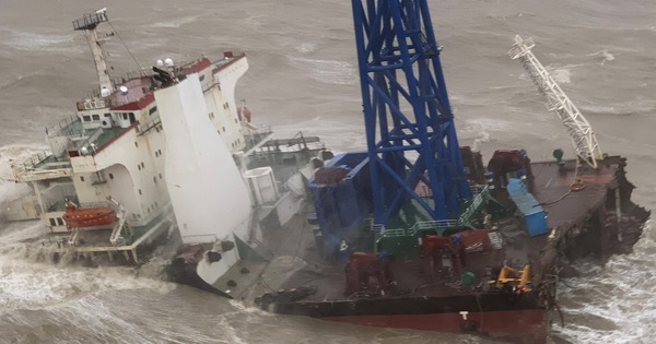 香港外海船斷成兩截 27人失踪