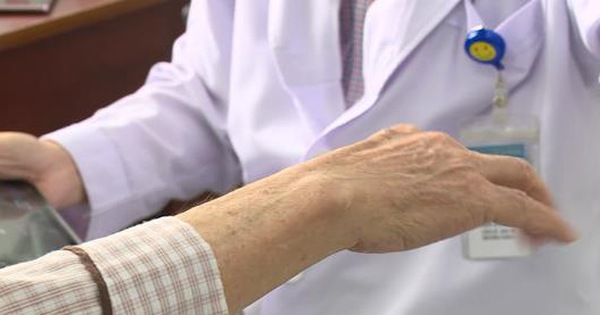 Bệnh Parkinson có nguyên nhân từ đâu và có cách nào để phòng ngừa?
