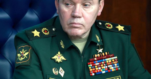 ウクライナでのロシアの特別軍事作戦の新しい司令官は誰ですか?