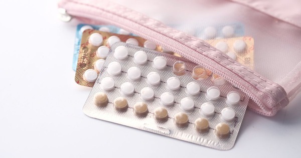 Uống thuốc tránh thai có làm giảm ham muốn ‘chuyện ấy’?