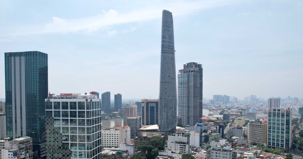 Bitexco Financial Tower là tòa nhà có kiến trúc như thế nào và đang hoạt động như thế nào? 

