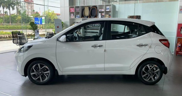 Xe ‘quá date' giảm giá mạnh, Hyundai Grand i10 còn chưa đến 400 triệu đồng