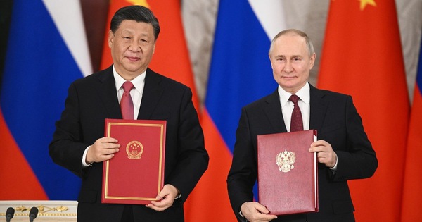 ข่าวรอบโลก 22 มีนาคม: สหรัฐฯ ระบุว่าจีน ‘ไม่เป็นกลาง’;  รัสเซียและจีนลาดตระเวนร่วมกันเป็นประจำ