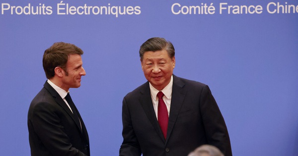 ワールド ニュース 7-4: 中国はウクライナと対話すると約束。 トランプ氏は無実の証拠を指摘