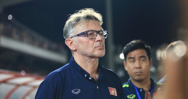 擊敗香港隊後，總教練菲利普·特魯西埃沒有舉行記者會