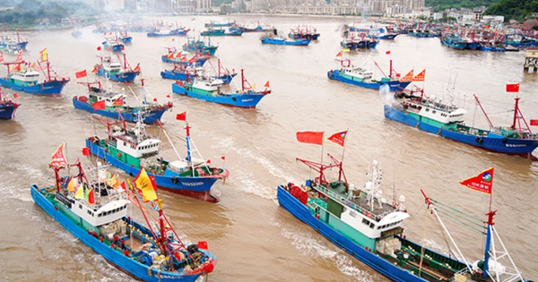 デイリー紙は、中国が廃棄物投棄地域での魚介類の持ち込みを禁止することで「二重基準を利用している」と非難した。