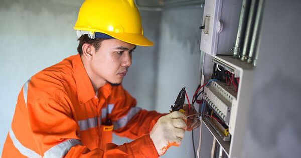 Tìm hiểu về ngành điện tử viễn thông là gì? Ra trường làm gì?