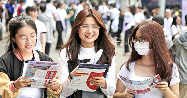Kiểm định đại học: Sinh viên phụ bán cà phê, bưng phở cũng được coi là có việc làm